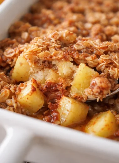 Delicious Apple Cinnamon Oatmeal Bake with tender apples and warm cinnamon flavors.