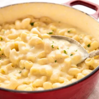 Creamy stovetop mac n cheese easy recipe no bake made with just 6 ingredients