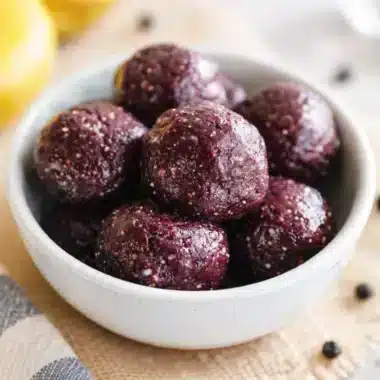 Delicious No-Bake Blueberry Protein Balls You’ll Love! 37 Healthy Blueberry Protein Balls with oats, protein powder, and dried blueberries