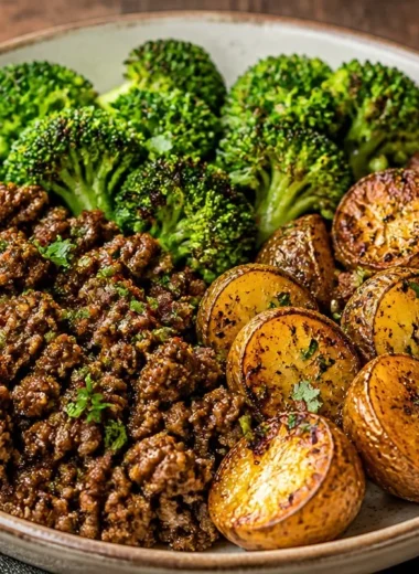 Crispy Beef and Broccoli Potato Bowl with tender beef, broccoli, and potatoes
