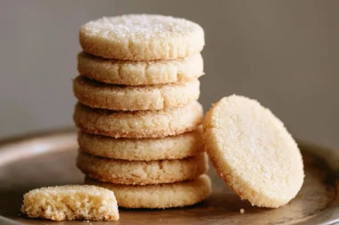 Traditional German Heidesand shortbread cookies made with brown butter