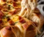 Hähnchen-Bacon-Ranch-gefülltes Brot