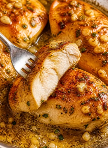 Garlic Butter Chicken Rezept mit zartem Hähnchen und aromatischer Knoblauch-Butter-Sauce
